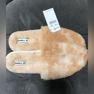 NWT O’Neill Switzer Slipper
